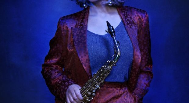 Susanne Alt: Dark Horse