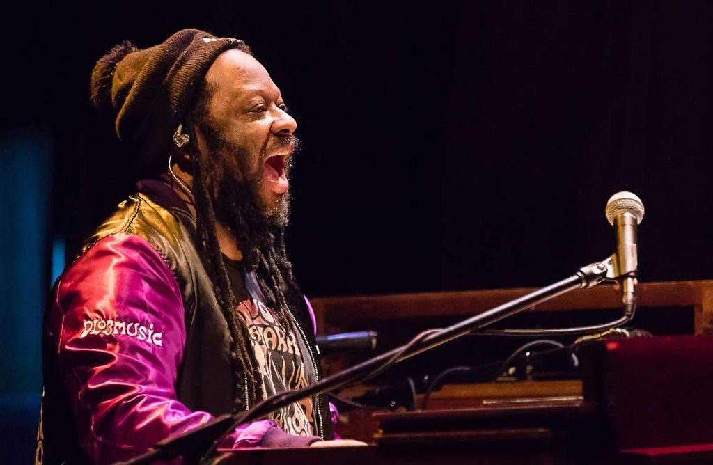 Delvon Lamarr Organ Trio